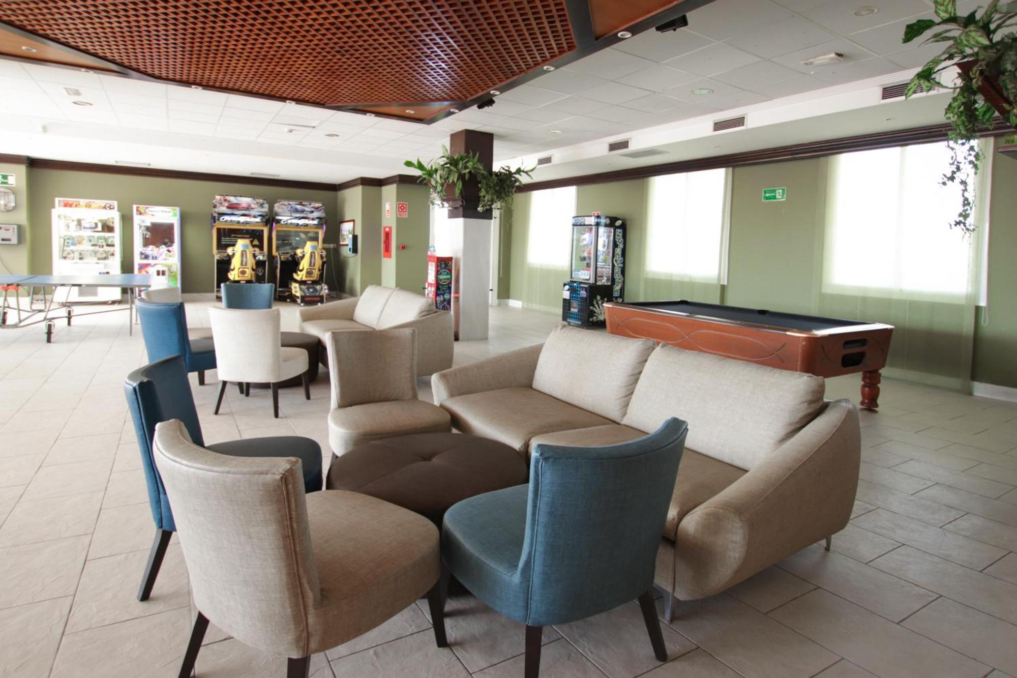Hotel Ohtels Cabogata 4*